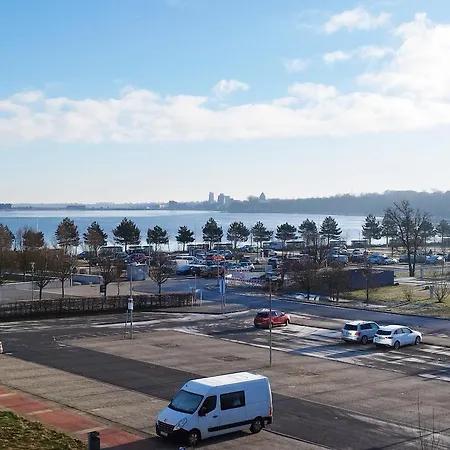 Q03-008 Апартаменты *